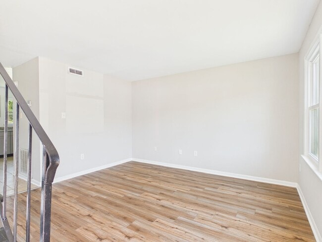 Photo - 2305 Poplar St