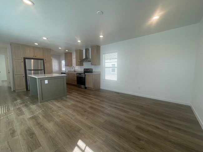 2627 S Lamb Blvd