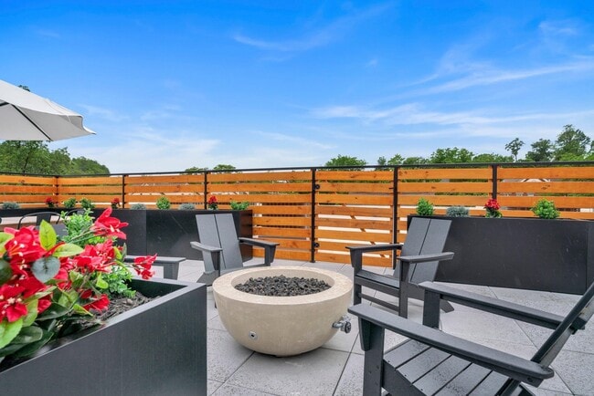 Photo - 74 Ridgedale Ave Unit 304