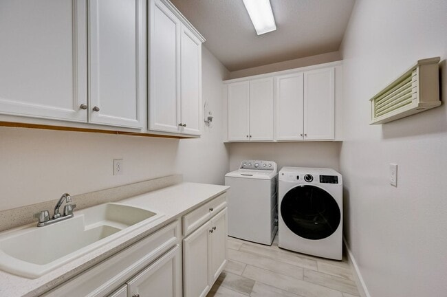 Photo - 5413 Wishing Arch Dr