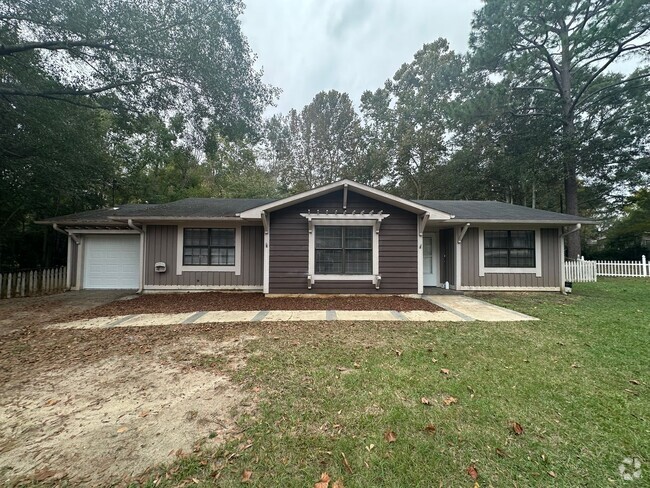 Building Photo - Enterprise AL!   Remodeled.   New Stainles... Rental