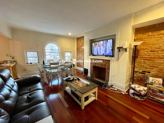 Photo - 45 Hemenway St Unidad 2