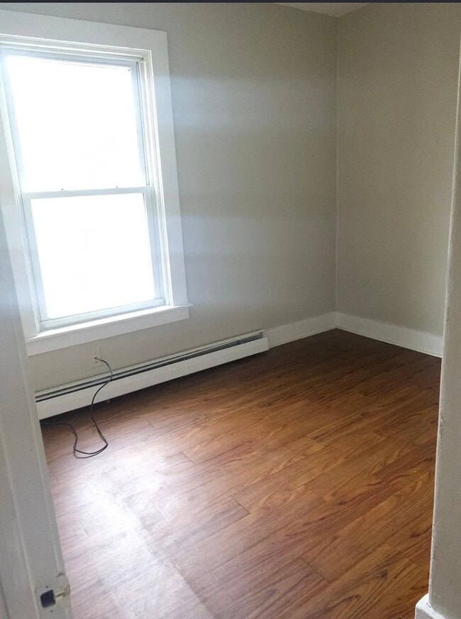 Photo - 89 Hamlet Ave