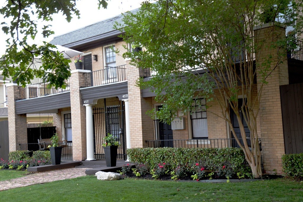 4717 - 4710 Gaston - BROOKSTONE MANOR - BROOKSTONE MANOR Apartments