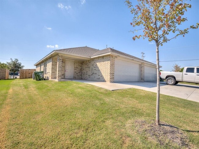 Photo - 1102 Ashton Ln