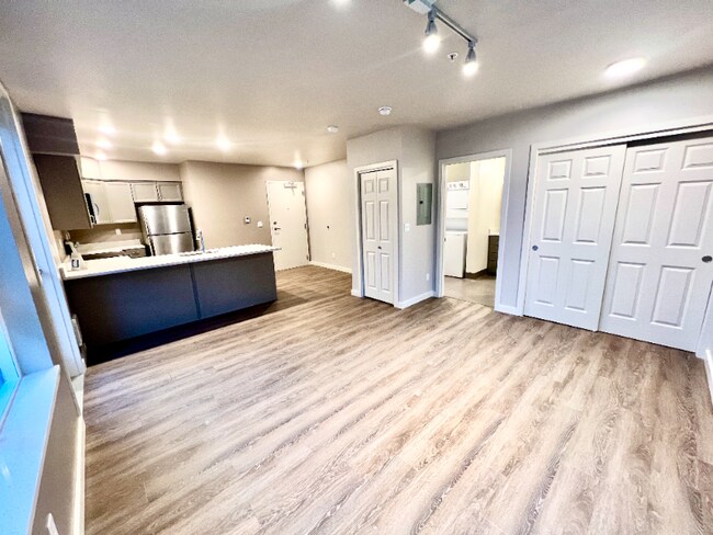 Photo - 2330 Yakima Ct Unit C201