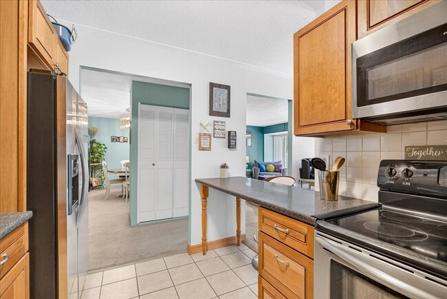 Photo - 55 Tall Oaks Dr Unit 402