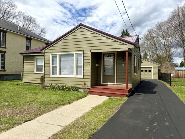 Building Photo - 30 Randall St