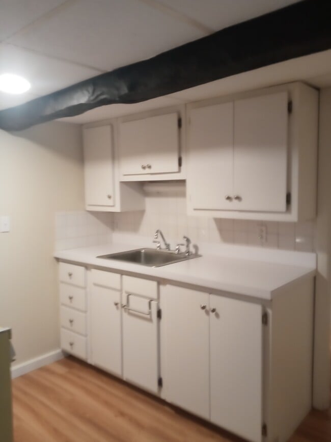 Kitchen - 41 N Quinsigamond Ave