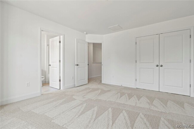 Photo - 13800 Village View Dr