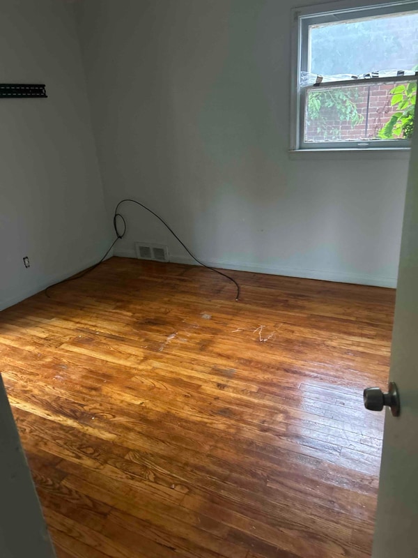 Photo - 18299 Glastonbury Rd