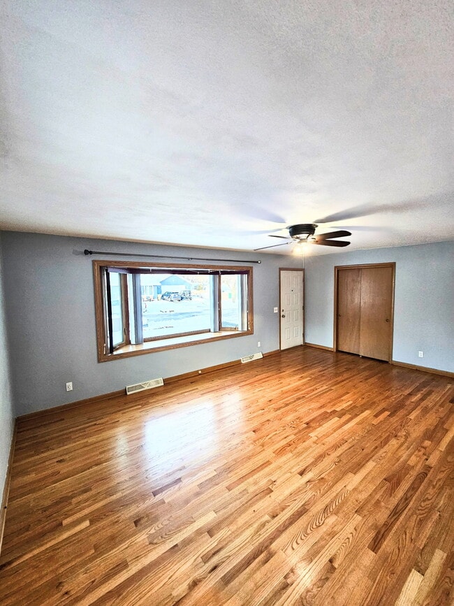 Building Photo - 4521 Jade Ln