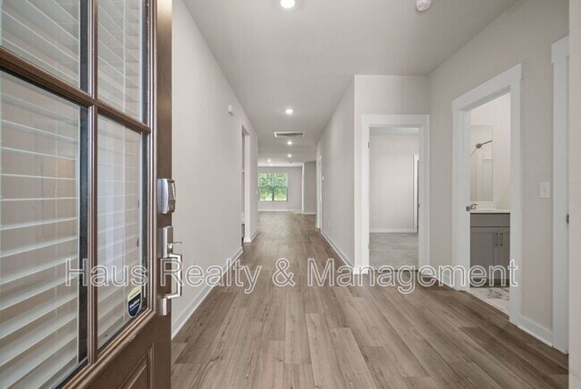 Photo - 1145 Ross Farms Blvd