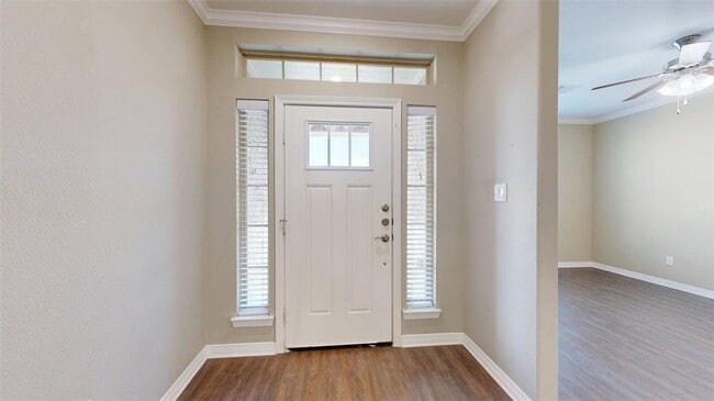 Photo - 2135 Big River St