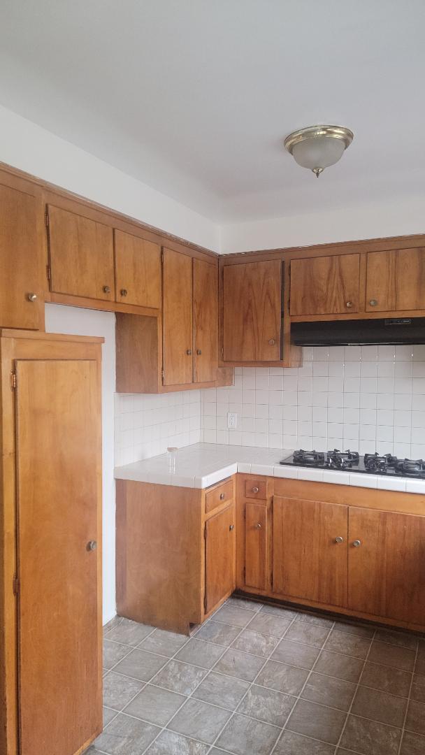4465 W 129th St Unit 4465W129thST#C