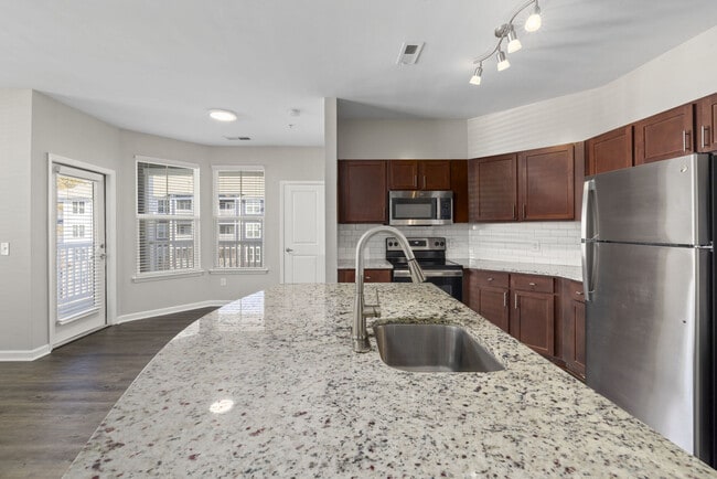 Level at 401 apartments — community photo