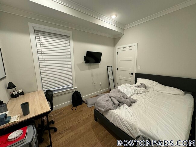 Photo - 464 Sumner St Unit 3
