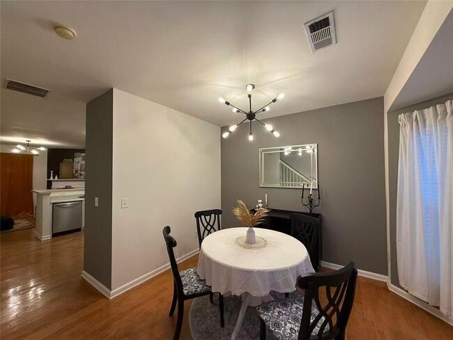 Photo - 1487 Cove Creek Cir