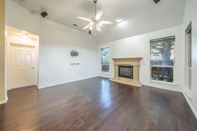 Photo - 7042 Hedgebrook