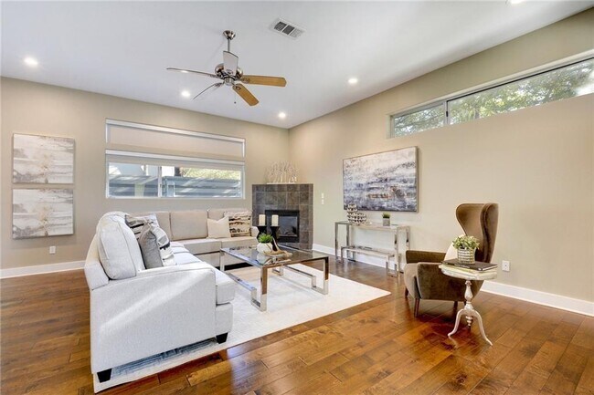 Photo - 2700 Cherry Ln Unit B