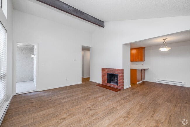 2BR, 1BA - 825SF - Living Room