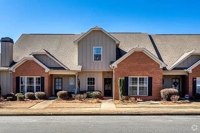 Building Photo - 1630 Academy Dr Rental