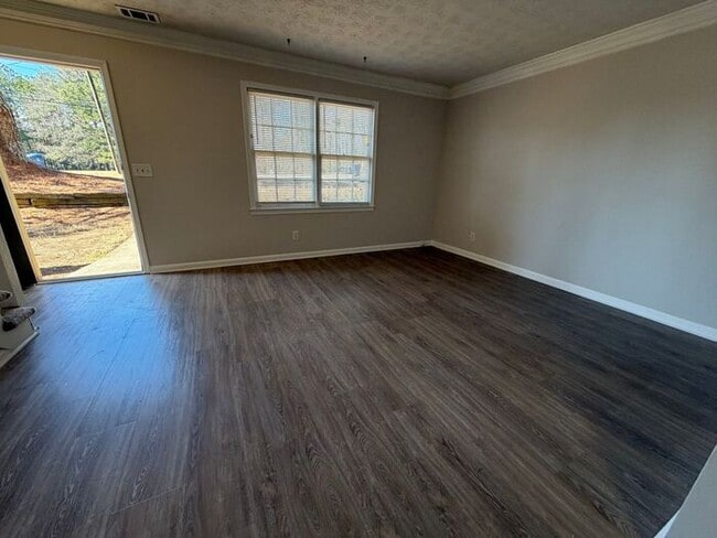 Photo - Beautiful 2 bedroom 1.5 bath town home!