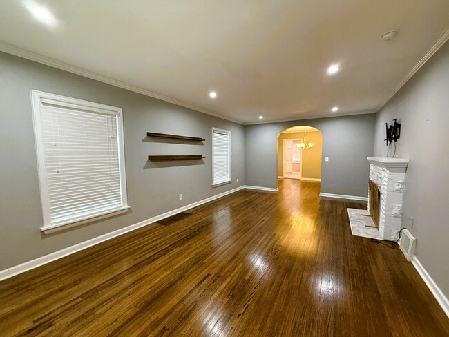 Photo - 514 S Crestway St