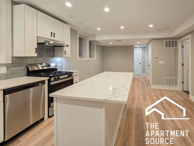 Photo - 4839 N Wolcott Ave