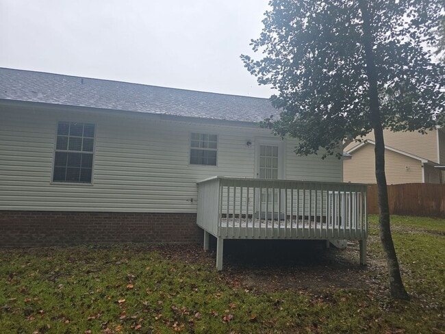 Photo - 3 bedroom, 2 bath home in a great area nea...