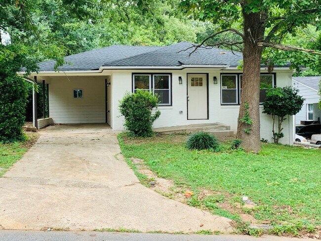 Building Photo - Newly renovated! This intown home features...