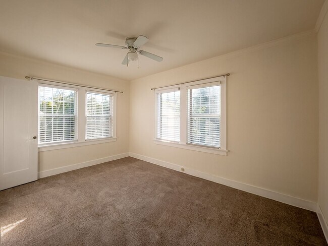 Photo - Bright & Inviting 1BR in the Heart of North Alhambra Unit 803 1/2