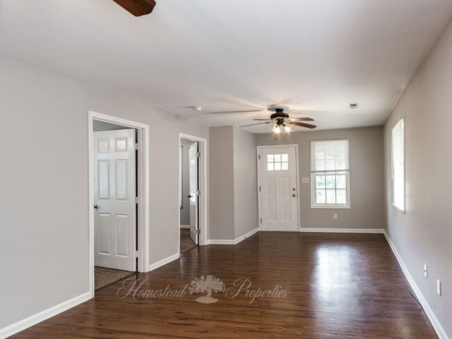Photo - Updated 3 Bedroom / 2 Bath Home on Lamont