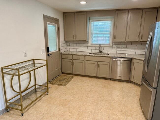Photo - 809 Joseph Ave