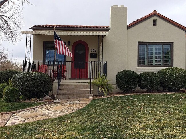 Photo - 304 Nevada Way