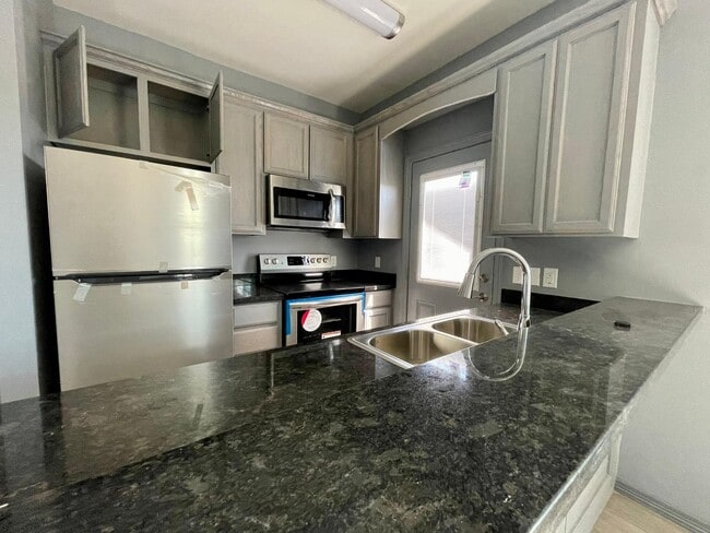 Photo - 1704 Nassau St