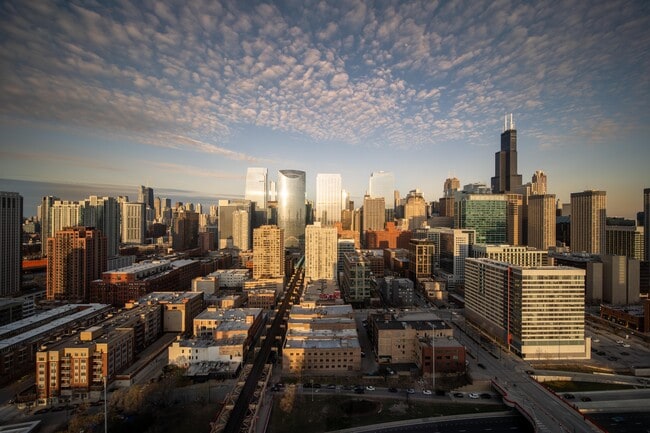 Building Photo - The Parker Fulton Market Rental