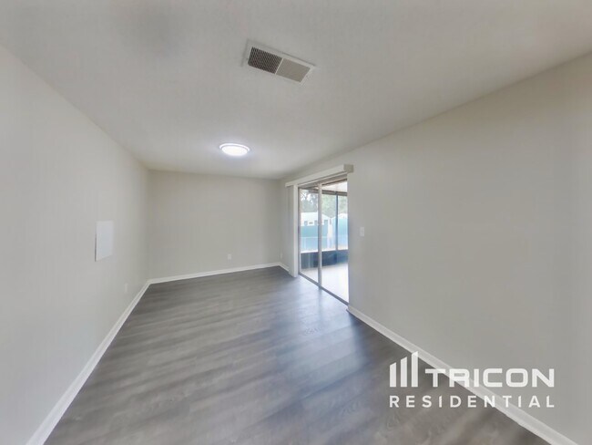 Photo - 1203 Seffner Valrico Rd