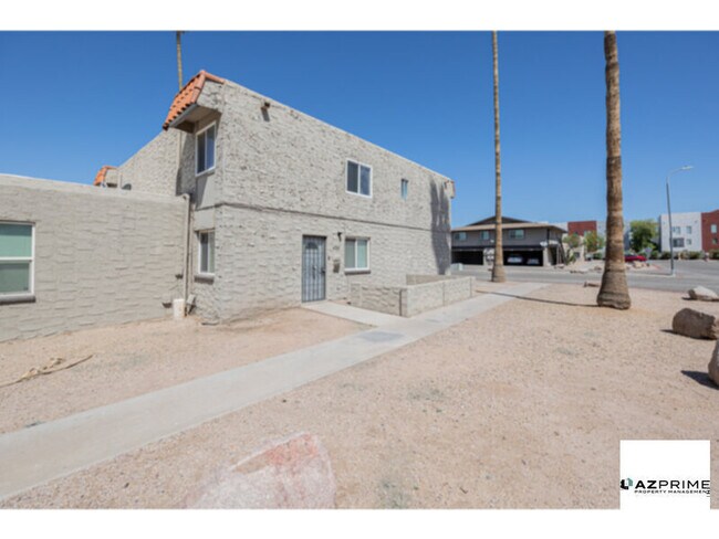 Photo - $500 OFF FIRST MONTH'S RENT MOVE IN SPECIA...