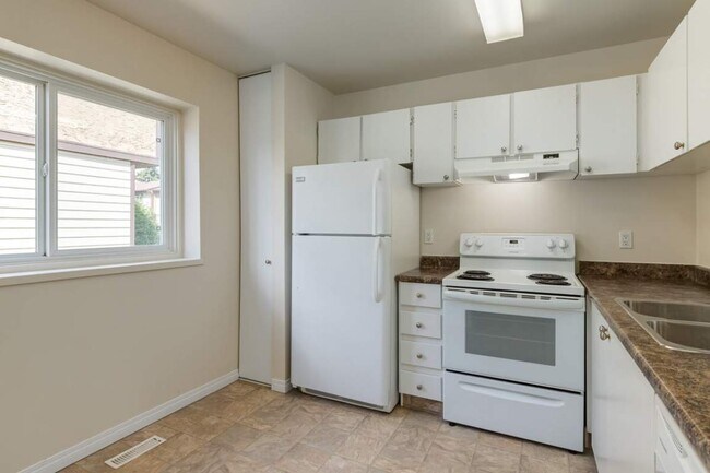 Photo - Cavell Ridge Townhomes