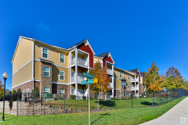 Avalon Park - Avalon Park Apartments