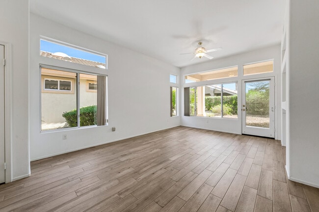 Photo - 78439 Moongold Rd