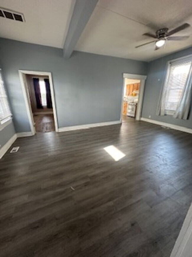 Photo - Beautiful House for Rent with Large Yard!