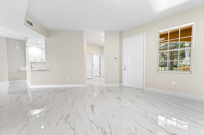 Photo - 12510 Crystal Pointe Dr