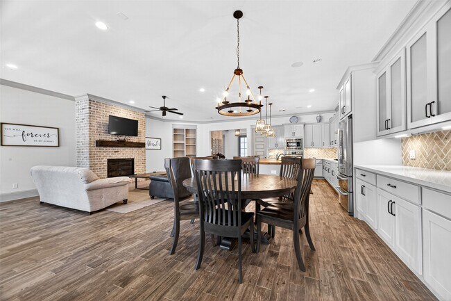 Photo - 2072 Laurie Darlin Dr
