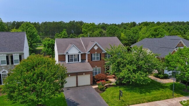 Building Photo - Spacious 5BR House in Haymarket, VA