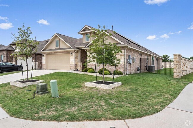 Building Photo - 600 Spurlock Wy Rental
