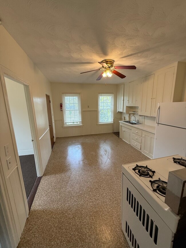 Photo - 13 Brayton Ct Unit 13 Brayton Court