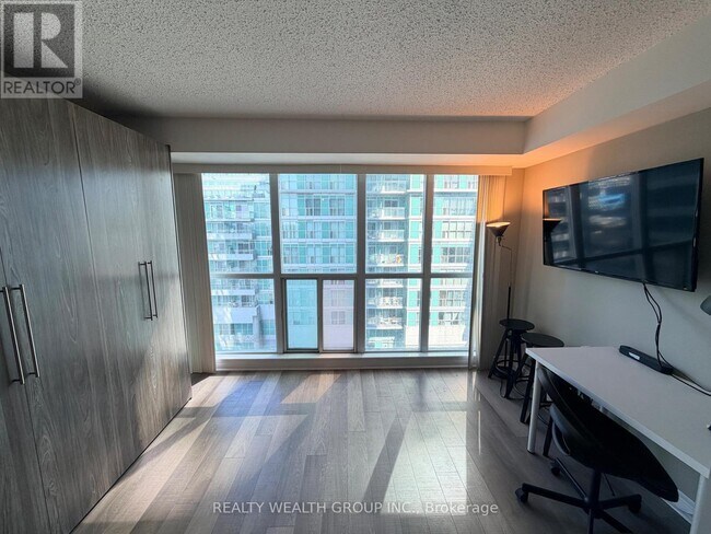 Photo - 50 Town Centre Court Unité 705