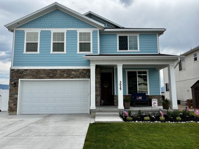 Building Photo - 3029 S Shoreline Dr
